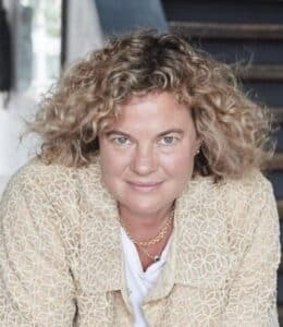 Eleanor Mills Founder of NOON and creator of the Rebrand Yourself course