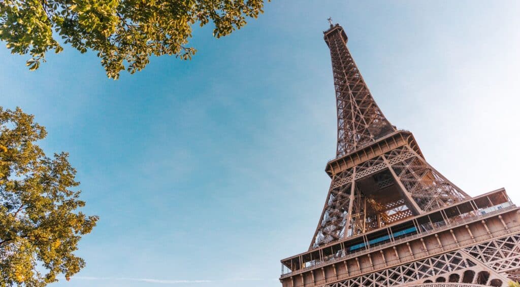 Picture of Eiffel tower in Paris