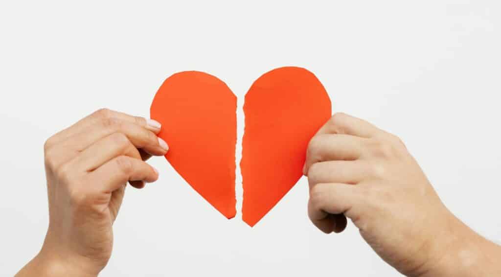 divorce heart tearing in 2