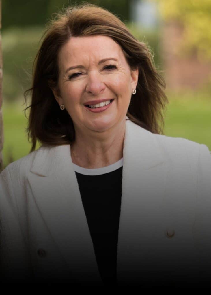 Jane Gow of Clear Cut Financial as NOON Circle host